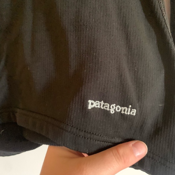 Patagonia Black Performance Baselayer Capilene Quarter Zip Long Sleeve Top - Picture 4 of 5